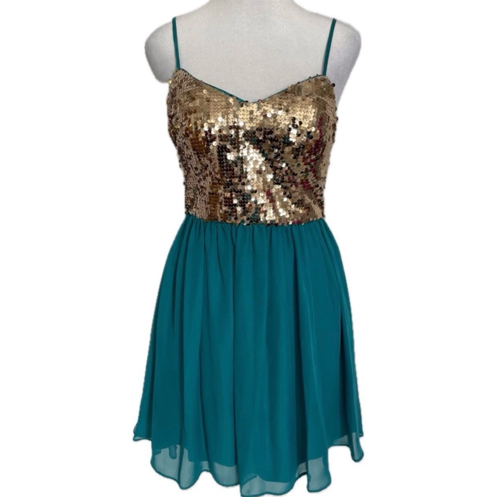 Adrianna Papell Gold Sequin and Cream Dress